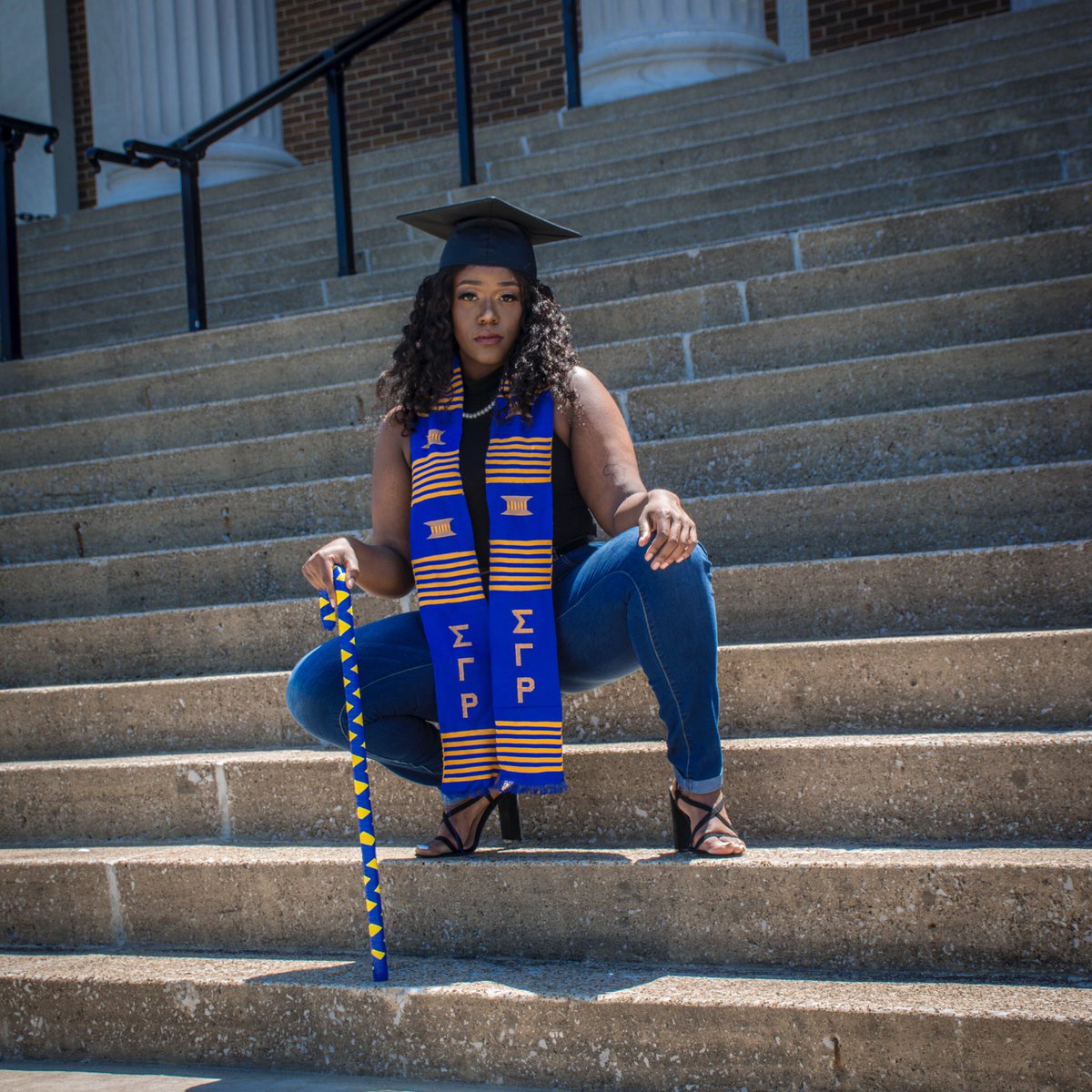 _Tameraa21's tweet photo. A graduate. 🥵👩🏾‍🎓 https://t.co/WFbPRsk4Jm