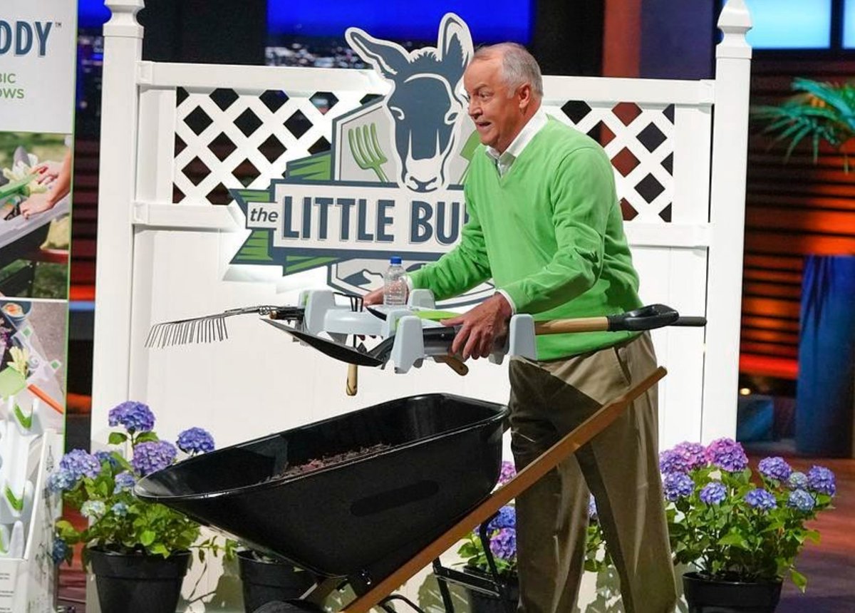 BOLTGROUP's tweet photo. Big congrats to one of our favorite clients, @LittleBurros, for making it on to @ABCSharkTank!! Check out episode 20 of season 11 (5.1 air date) on https://t.co/MmH8Ro9gaD or Hulu. #sharktank #littleburros #burrobuddies #designedbyBOLT https://t.co/tvUJyNgbjd