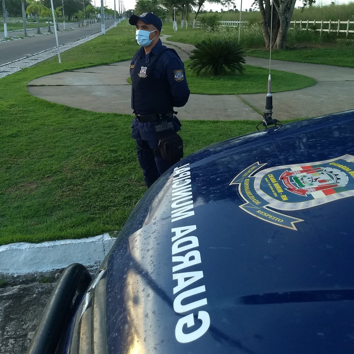 ozieljr10's tweet photo. Faça sempre o seu melhor e Deus te abençoará. 🙏🏾👊🏾💙
#gmcm #romu #policia #municipal #useamascara #combatendo #covid19 https://t.co/58aL1OHWlk