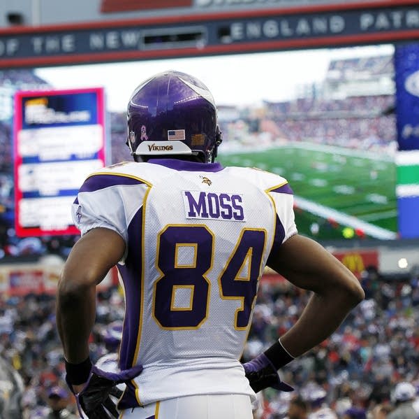 1NDPodcast's tweet photo. If you could pick any 2 receivers of all time to have on your team, who would they be? 
Pictured below: Jerry Rice, Calvin Johnson, Randy Moss, Larry Fitzgerald https://t.co/JUzdfYf6zp