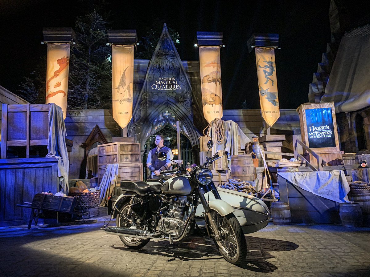 magiccitymayhem's tweet photo. Some more #WizardingWorldWednesday from Hagridโs media preview night. @UniversalORL #wwohp https://t.co/KhsJJZW7fG