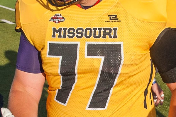 PrepsKC's tweet photo. Here are this year's @gkcfca Missouri All Stars https://t.co/jxXzCnMSDv @lstigerfootball @PHSPantherFB @NKCFootball @RAYTOWNFOOTBALL @FortOFootball @LawsonHigh @LNEagleFootball @LSWTitanFB @PHTrojansFB @StaleyFootball @JaysFootball @tonkafootball @Northmen_FB @GHS_Dogs @RayPec https://t.co/7oIXs22OKN