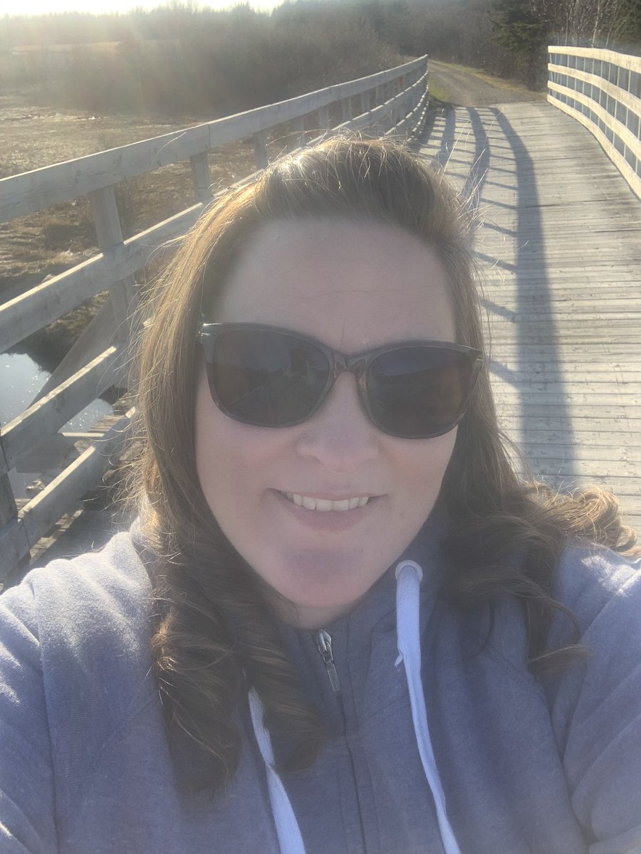 Roxanne tweet media