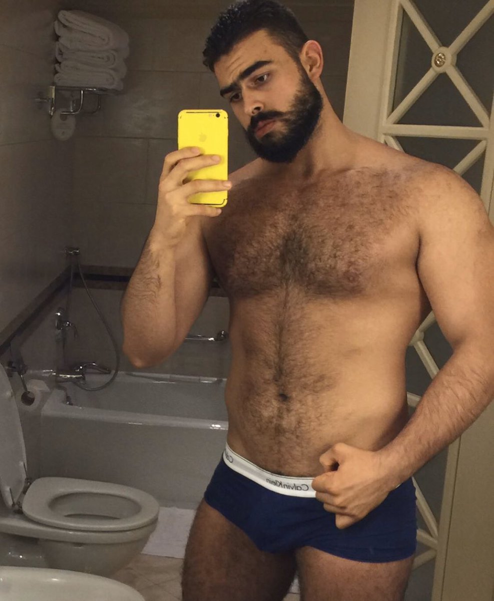 An Arab God. 😍💪🏽

instagram: abaza_abaza683

#arab #beauty #king #realman #uae