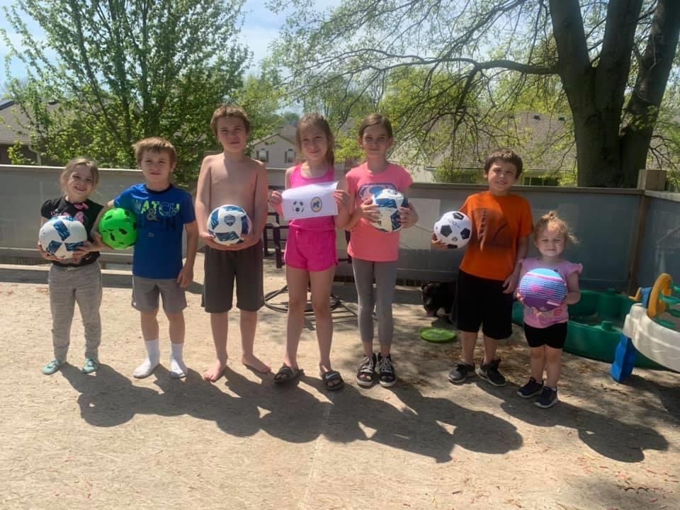 sportingkcyouth's tweet photo. Last week we got to spread our love of soccer by donating over 200 soccer balls to kids around KC!

With the help of other donors, every student at @OttBearCubs received a soccer ball to keep them busy &amp; active all summer long. These smiles say it all 🤗 https://t.co/7aKJuYrrFT