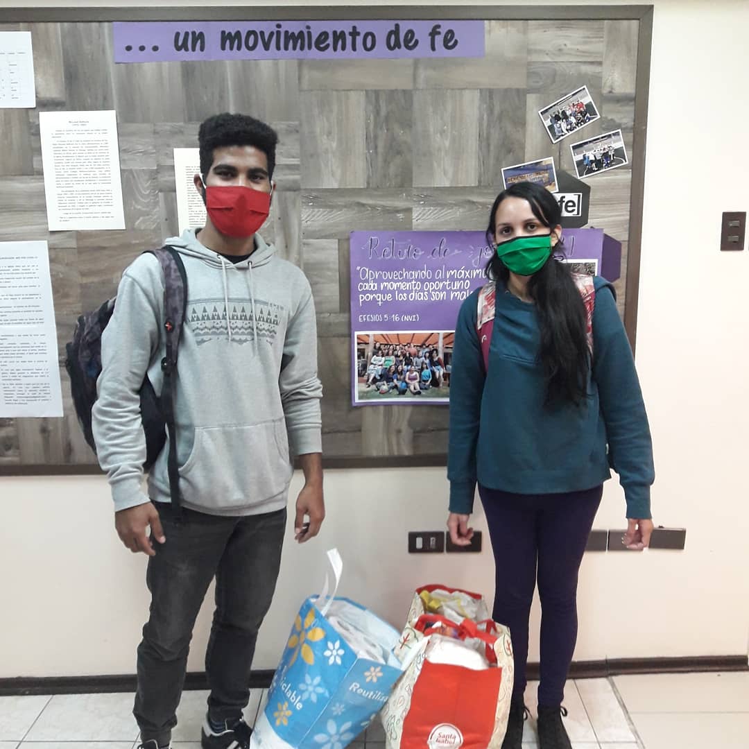 MisionMigrante's tweet photo. ¡Gracias a todos por sus colaboración!

Esta semana realizamos la primera entrega de canastas de alimentos  que benefició a cerca de 10 familias. Si quieres apoyar, por favor haz tu donación a nuestra cuenta y ora por estas familias y por los voluntarios.

Que Dios los bendiga. https://t.co/VbtYYZjj8F