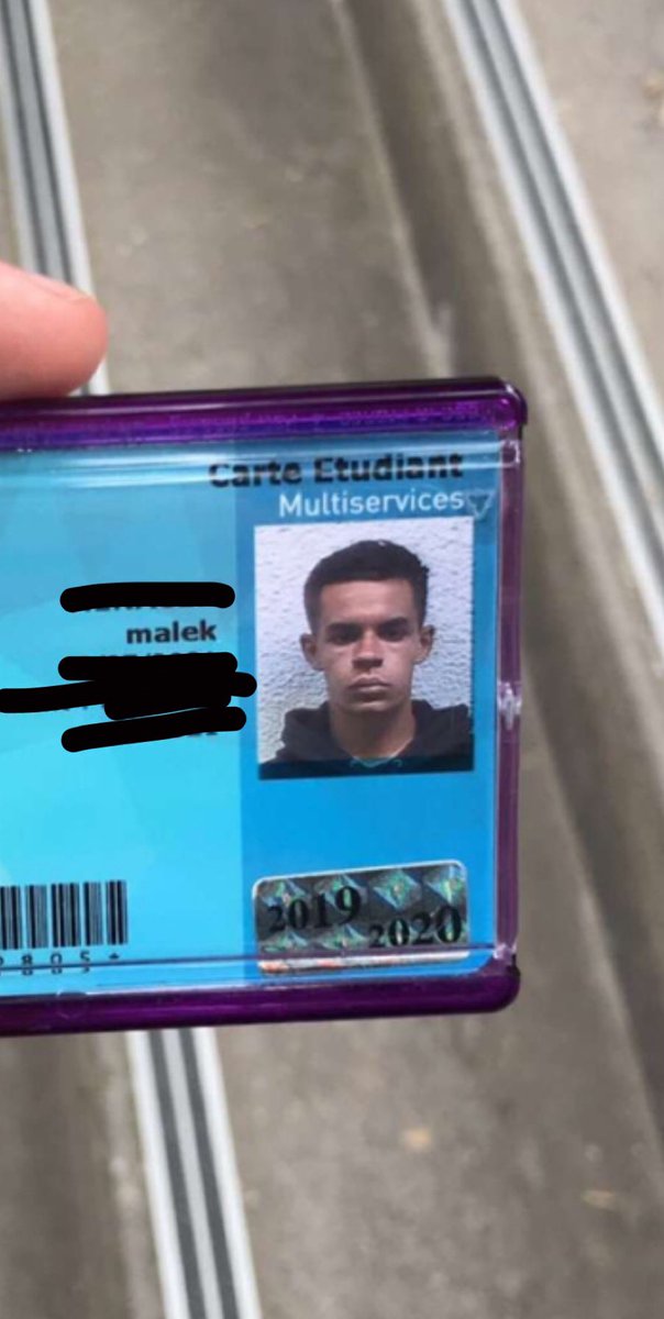 OHHPrettyThing's tweet photo. A votre avis, ces photos sont pour:
a) un mugshot réalisé par là LA Police Department
b) dénoncer les ravages de la consommation de meth
c) juste la fac https://t.co/Z6llFBvFEC
