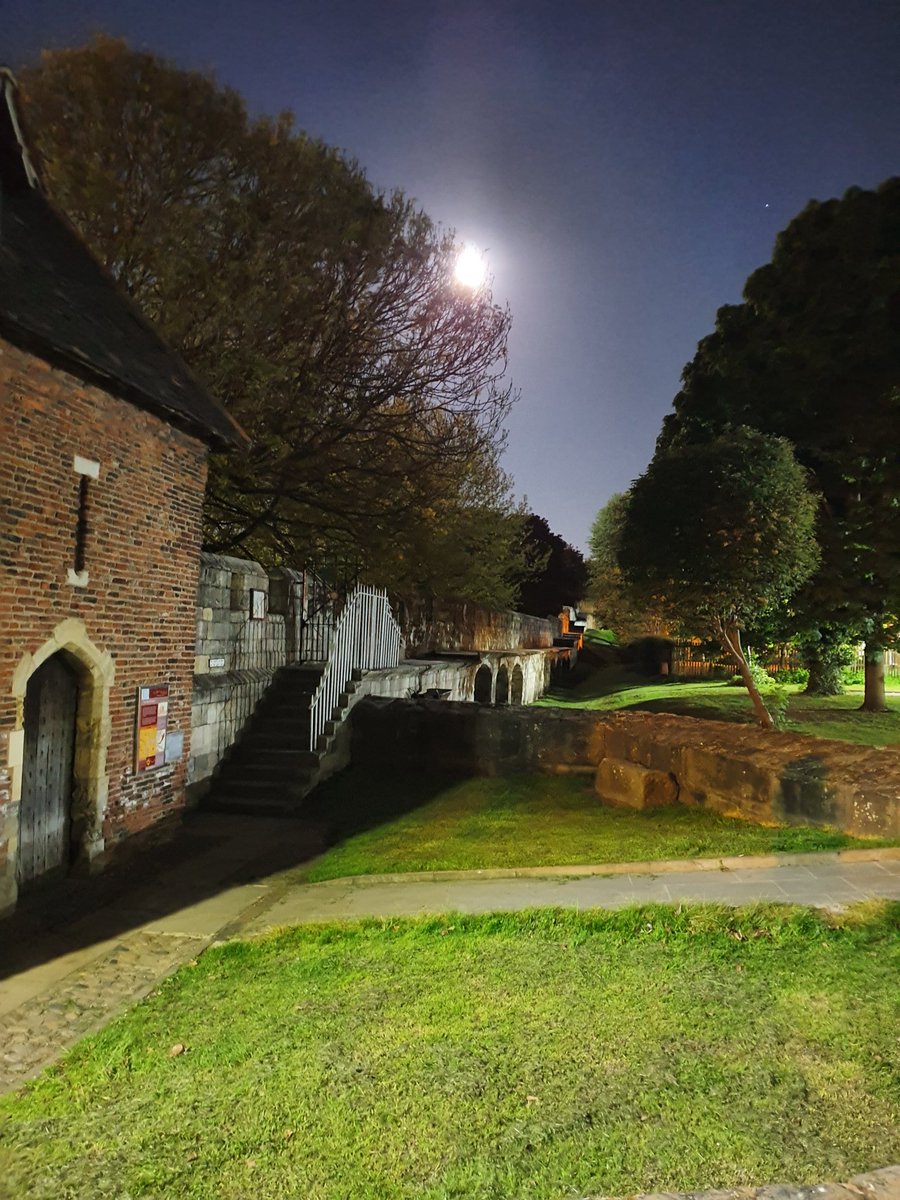 STPcatering tweet media