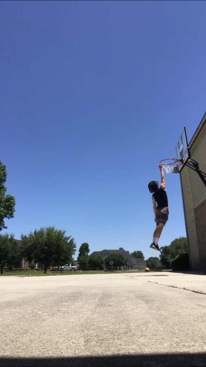 GreifHudson's tweet photo. Touched 10ft today!!!!! https://t.co/9DniQ4D70N