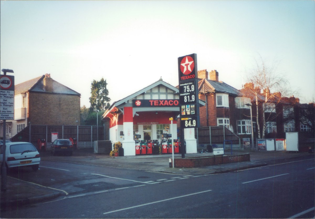 Day 131 of  #petrolstationsTexacoEast Sheen Service Station, Upper Richmond Rd, London 2001  https://www.flickr.com/photos/danlockton/16270090205/As described in  @KA_Morrison & John Minnis's 'Carscapes', "perhaps the best surviving example of an early purpose-built filling station"—1926, Grade II listed.