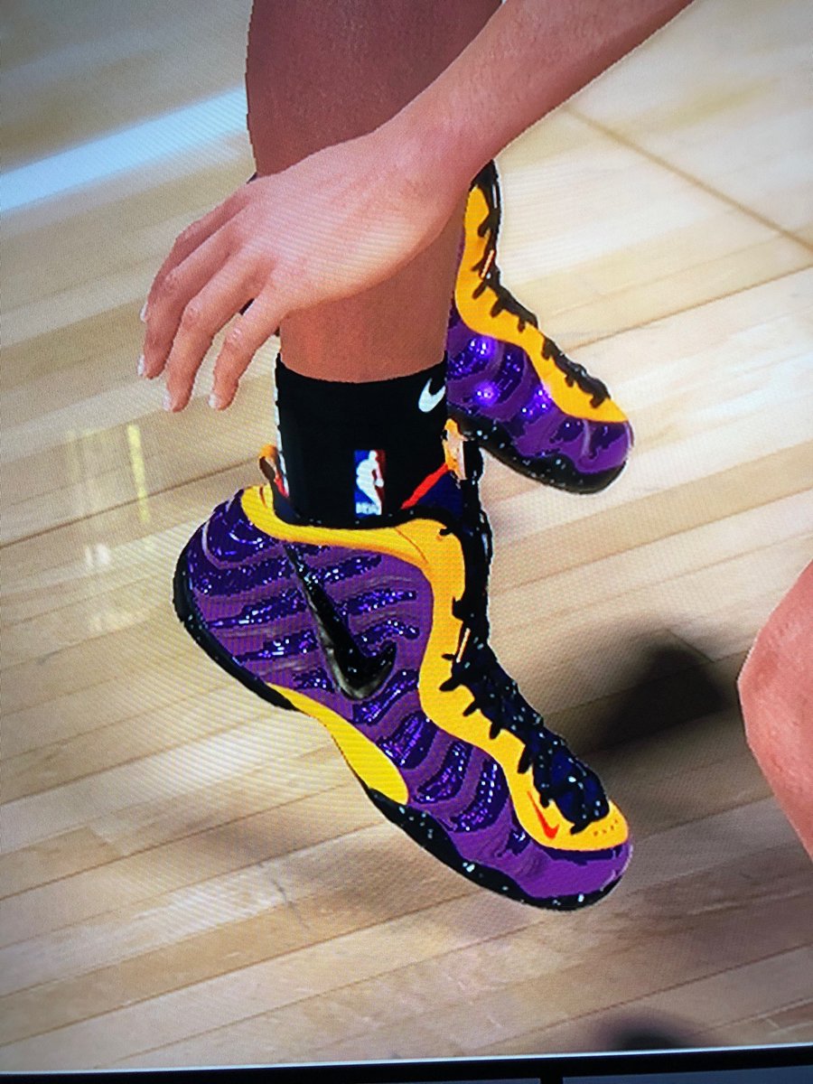 DrewskiiTorres's tweet photo. @2K @NBA2K_2KTV #2KKicks #contest @Nike #Nike https://t.co/NWhaaau4Br