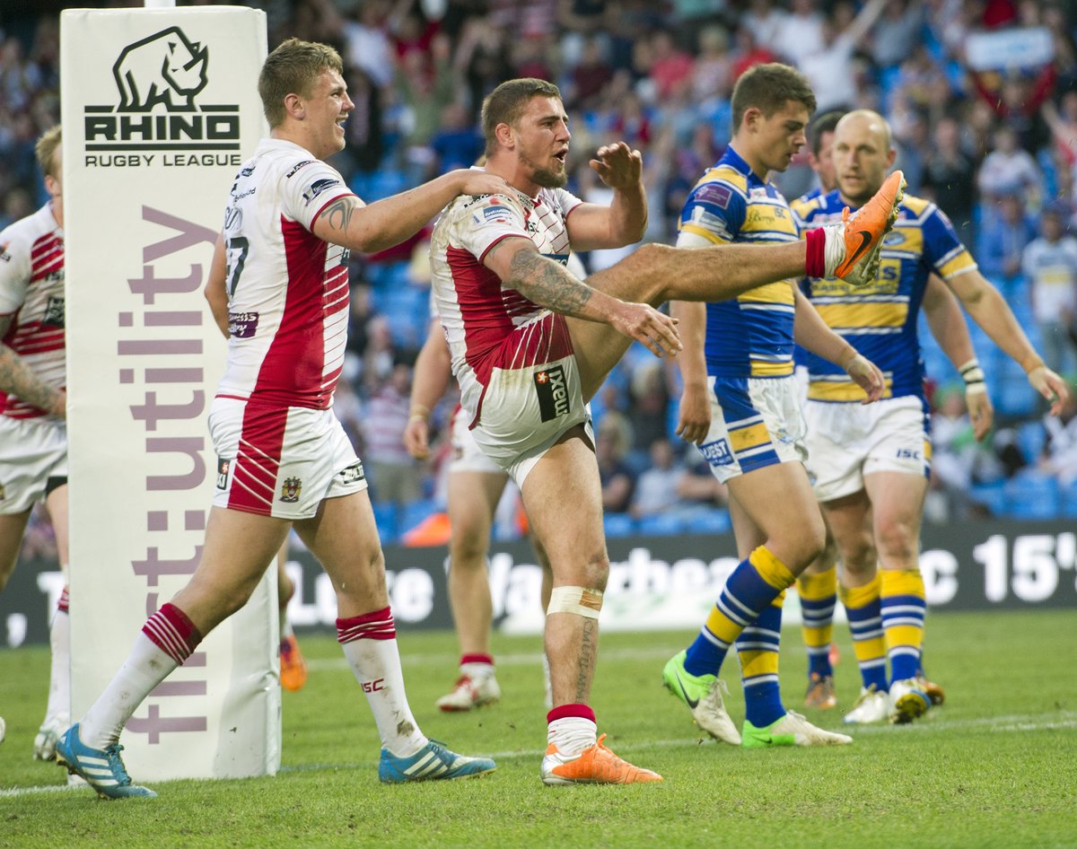 WiganWarriorsRL's tweet photo. 🧙‍♂️ @MickyMc88 making magic in 2014

❤️ That passion from @domcrosby &amp; @ryansuttonn 😍 

#WWRL #MagicFromMagic https://t.co/518hywEqYO