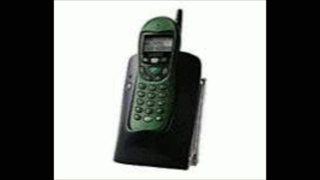 SCP-145Clasificación del Objeto: EuclidEs un teléfono inalámbrico de marca Alcatel modelo 2002.El numero de serie y fecha de producción fueron arrancados y desfiguradas. El teléfono suena constantemente sin importar si tiene batería o no.