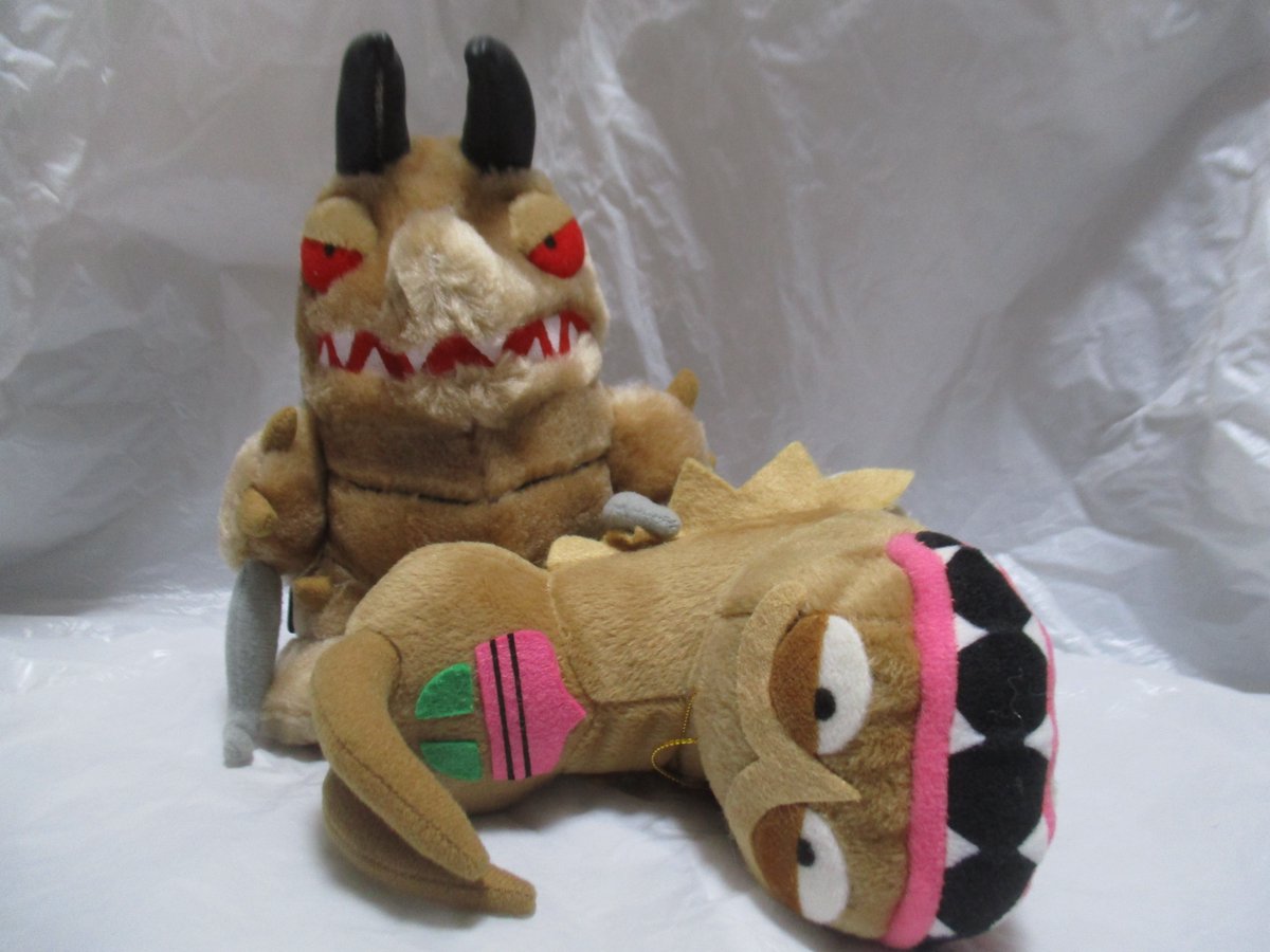 のうみそ 今日は 帰ってきたウルトラマン 第6話 決戦 怪獣対マット の放送記念日なので ウルトラ怪獣 101シリーズ のグドンとツインテールのぬいぐるみを載せておく