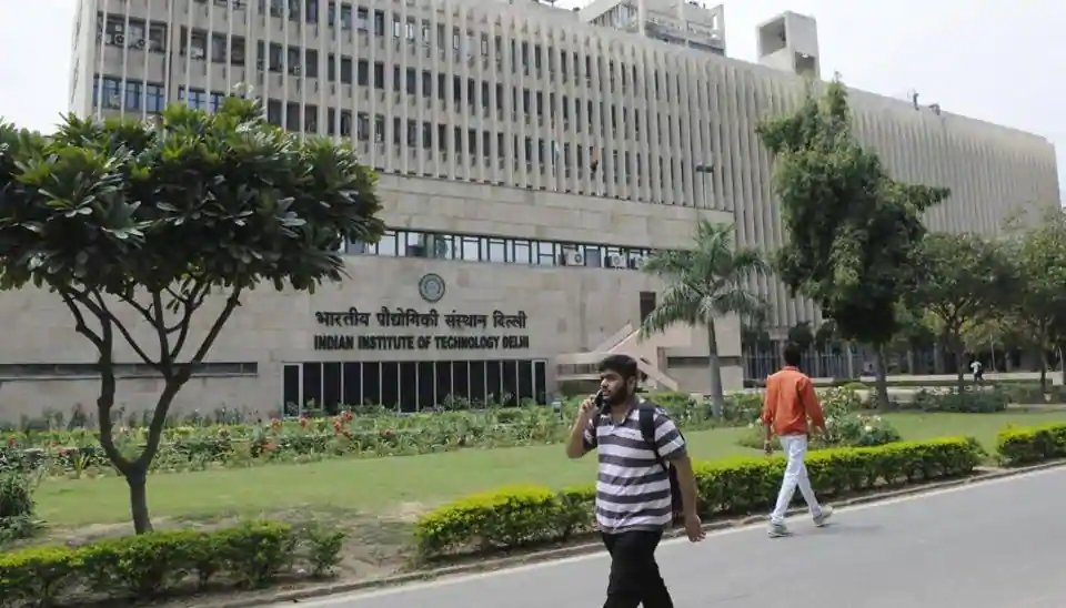 htTweets's tweet photo. IIT Delhi startup launches ‘Reusable Antimicrobial Mask’

https://t.co/PaZGCErWIg https://t.co/ESIJ92uZ4U