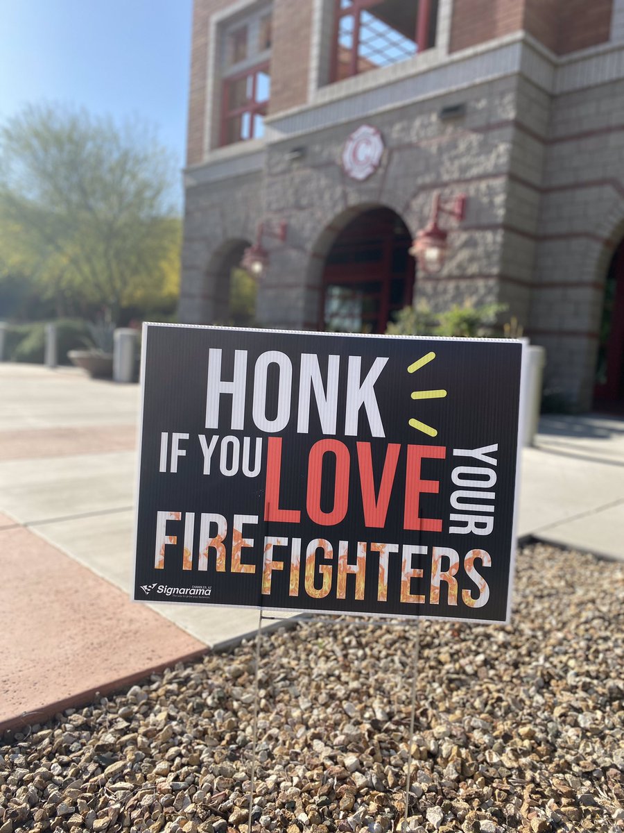 ChandlerFire's tweet photo. We are extremely fortunate to be supported by all of our community! Our friends at @SignARamaChandl surprised us with a sign out front. If youβre in the area, shoot us a honk!
#thelittlethings #bekind #TeamChandler #stayhomeaz #chandlerfirefighters https://t.co/RgOhtFZ7UZ