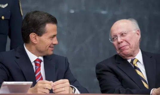 307 hospitales quedaron abandonados en el sexenio anterior.
¿Algo qué decir, señor Narro?