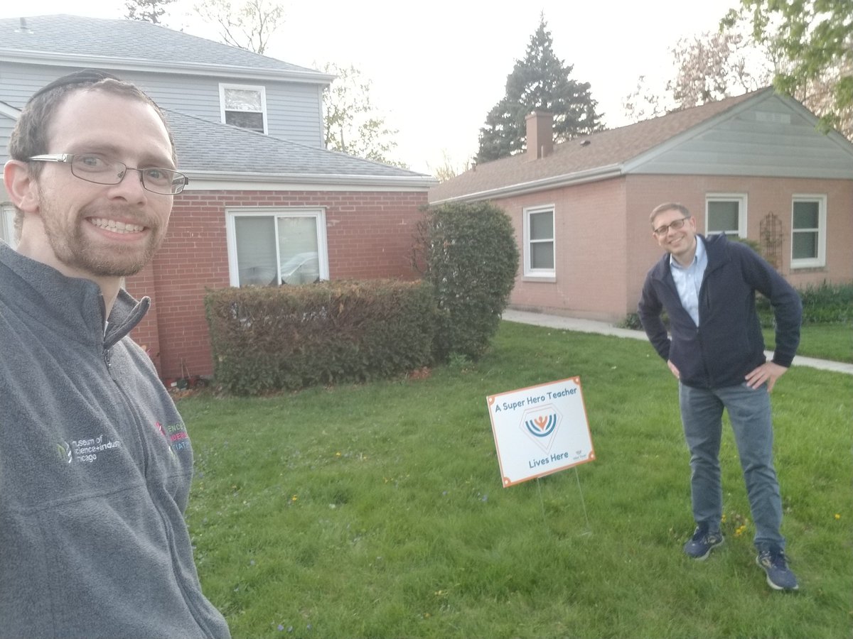 HttechGoldman's tweet photo. My principal just showed up at my house unexpectedly with this sign. Thank you @HillelTorah! Such a nice surprise Rabbi @menachemlinzer. https://t.co/YIYFjUiAxP