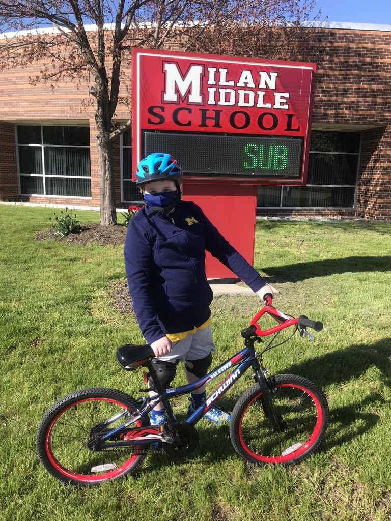 Mrs. Barker MMS tweet media