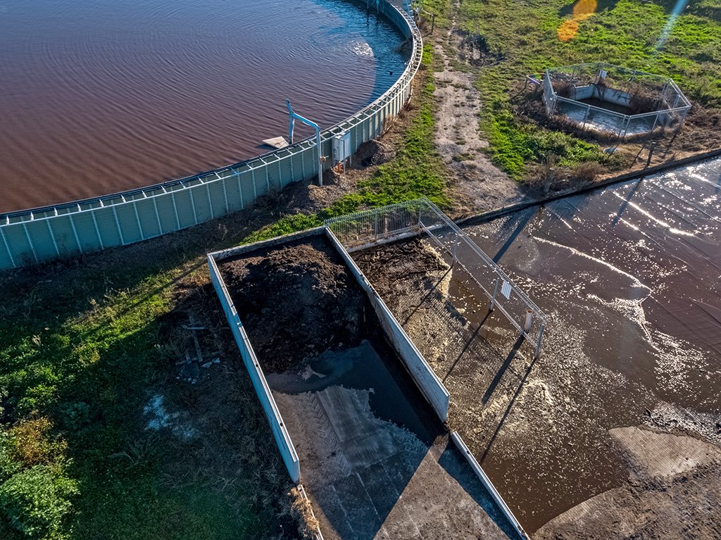 archway_group's tweet photo. Stonetraps are an ideal system for lower cow numbers + low risk soils.

"We have a 12x4m stone trap &amp; only have to empty it every couple of months. It goes to show if you have a decent stonetrap and you manage it, it works really well.” - E Watts

https://t.co/RkYnufepud https://t.co/QQ88Q6R9VL