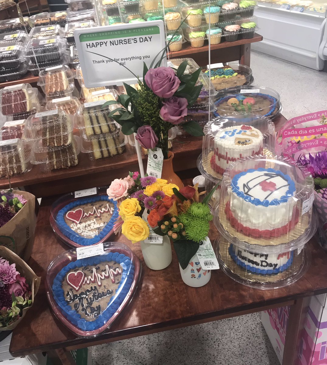 StephPittmanRN's tweet photo. @Publix thank you for celebrating Nurses! ❤️ https://t.co/Dtmx3h6R5O