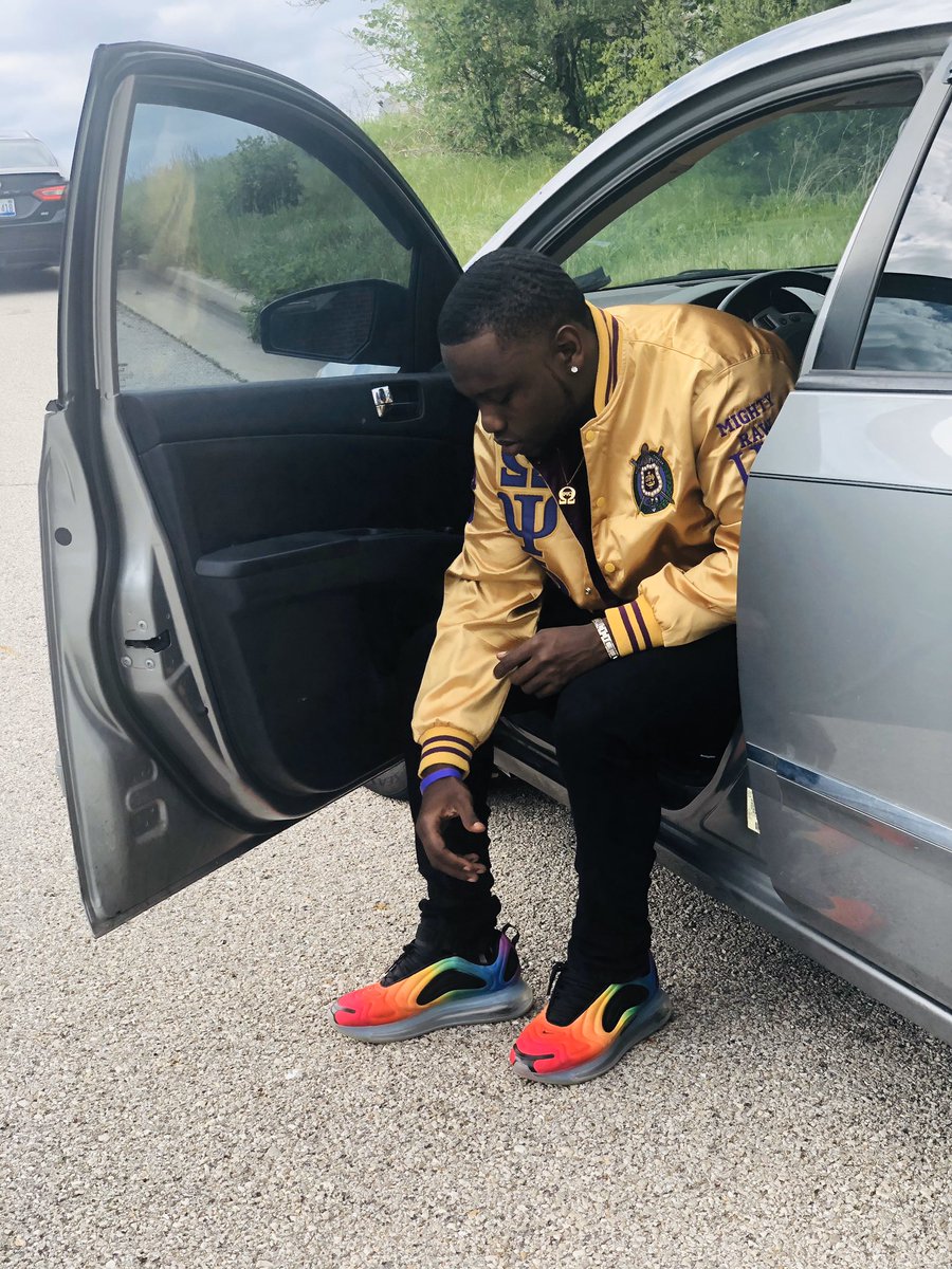 maparks22_'s tweet photo. 🗣I ain’t never worried bout what they say that they gone do to me 🙅🏾♂️ I just put in overtime ⏰ I’m doing numbers like it’s 2 of me🐶🐶 #CharterDay #LongLiveEtaSig #84Years #MotherPearl #8thD #MightyRaw https://t.co/jC7zWYE7OF