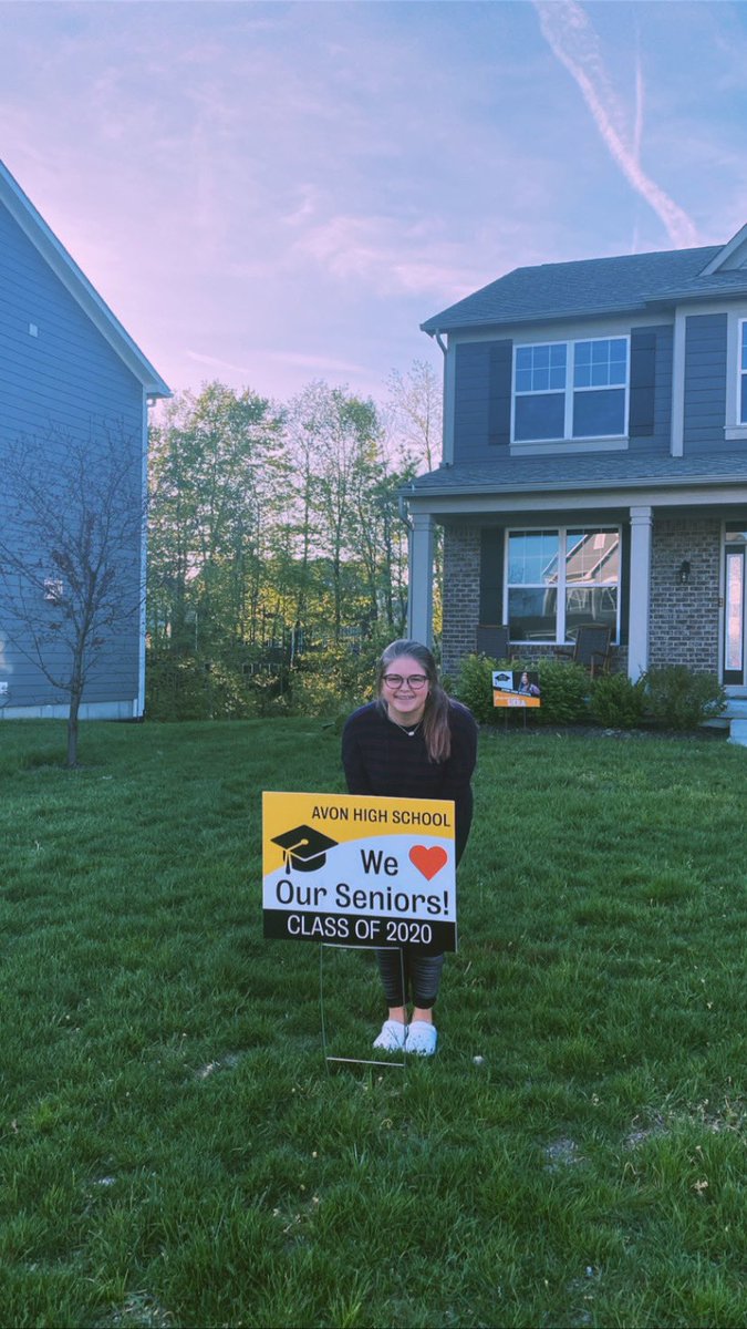 Thank you <a href="/OrioleTweets/">Avon Community School Corporation</a> <a href="/AvonHSPrincipal/">Matt Shockley</a> <a href="/FLMEYER9/">Frank Meyer</a> and the teachers who delivered this special sign for our Senior!!! Proud to live in Avon!!! <a href="/AvonSupt/">Scott Wyndham</a> #avonproud