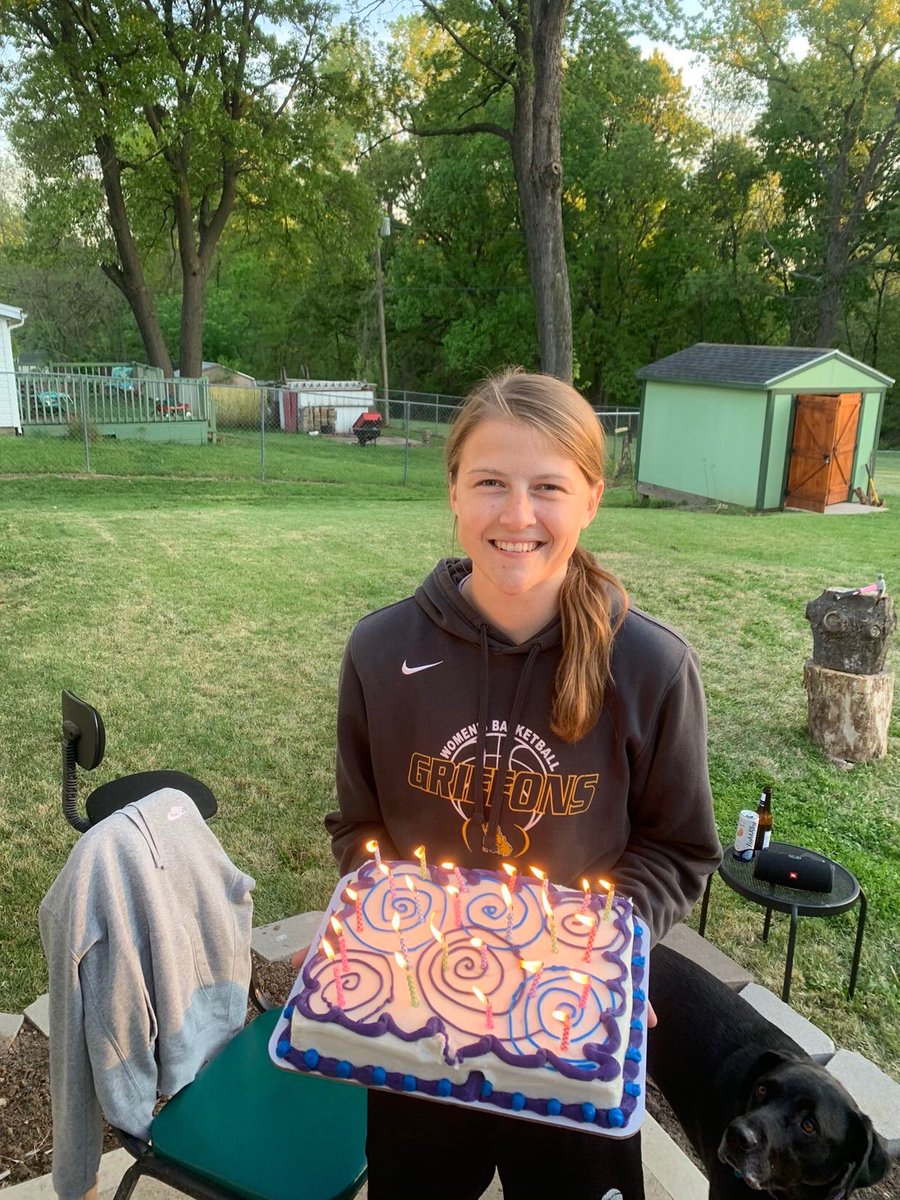 BLentz93's tweet photo. Happiest of birthdays to you, my daughter of 24 years! I love you more than words can say:) https://t.co/3cjWHsg2pU