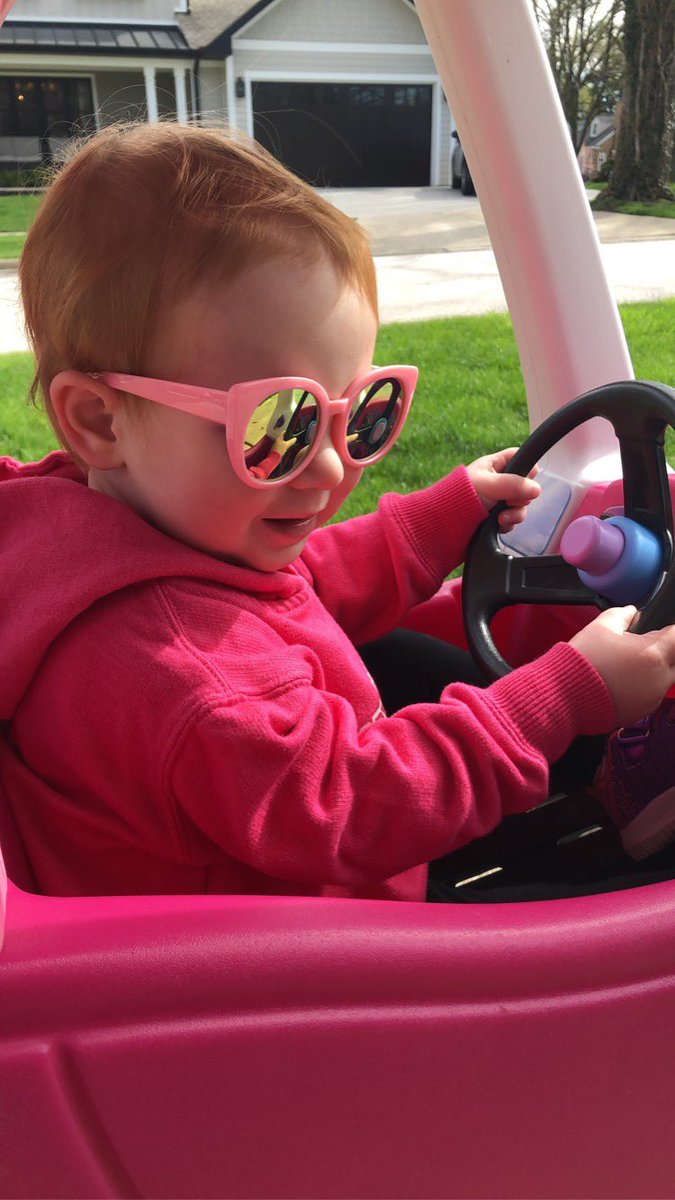 SwiftieSloane's tweet photo. No nothing good starts in a getaway car. @taylorswift13 @taylornation13 #taylornation #taylorswift #taylurk #taylurking #getawaycar https://t.co/KNx0mQP83x