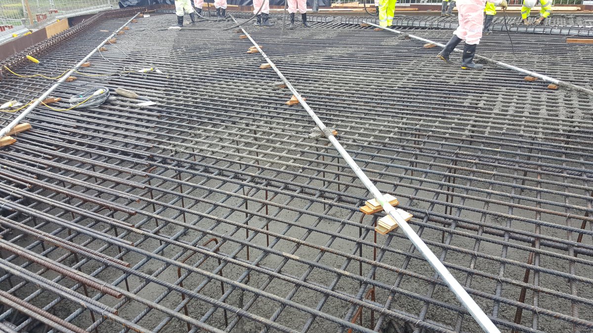 The deck was divided into 6 section for concrete pours, each section volume varying 250-600m3 - each pour used two concrete pumps + 1 standby, and was supplied from 4 concrete plants at Ellington, St Ives, Wood Green, & Cambridge 23/