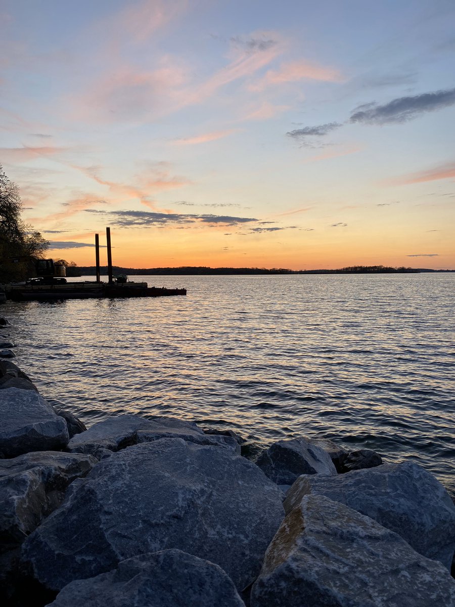 AnthonyDaBruzzi's tweet photo. A lot has changed lately, but the best things in life are still free. Share some positivity with @SpectrumNews1WI using #OneWisconsin. https://t.co/7q9PZtILo3
