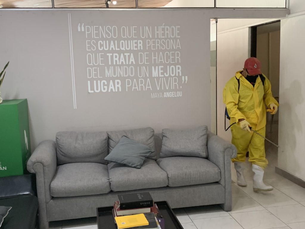 MREBsv's tweet photo. Dentro del asocio entre la Micro Región Región El Bálsamo @MREBsv y @GlasswingSV; este día se concretizo por parte de la @MREBsv la Sanitizacion de las instalaciones centrales y del Castillo Venturoso #JuntosHacemosLaDiferencia @franciscolirasv https://t.co/Zw9ysTILXw