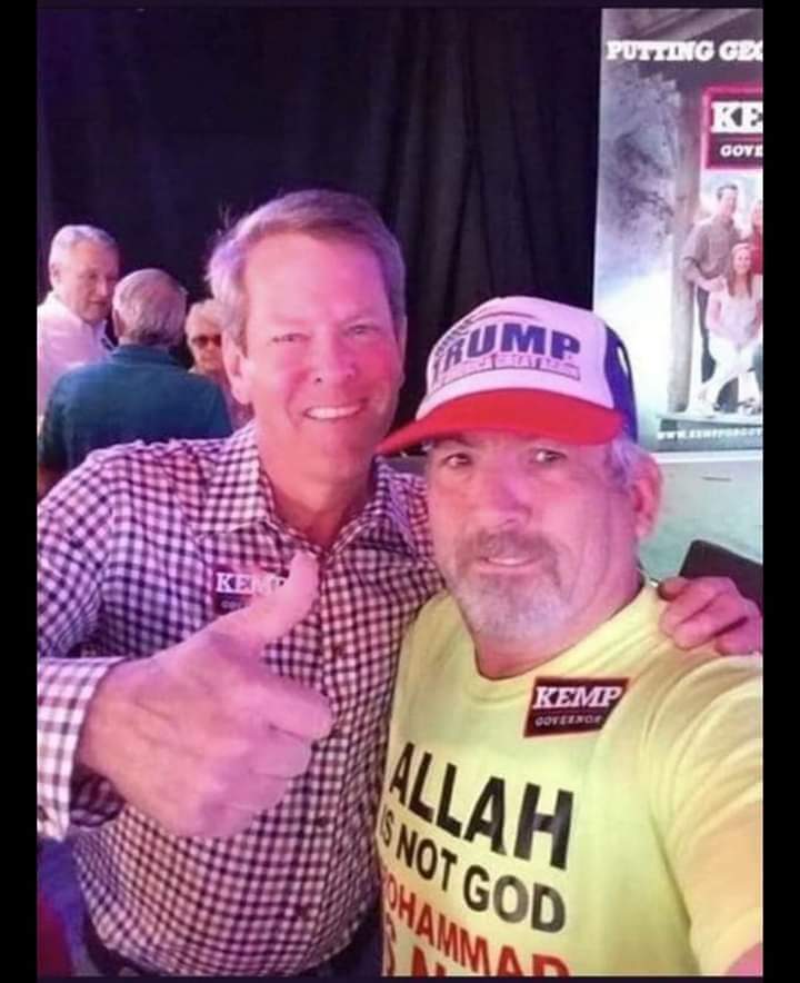 WiseSkillfulOne's tweet image. #BlackTwitter Georgia Governor with one of the killers of Ahmaud Arbery. 🤔 Let it marinate...