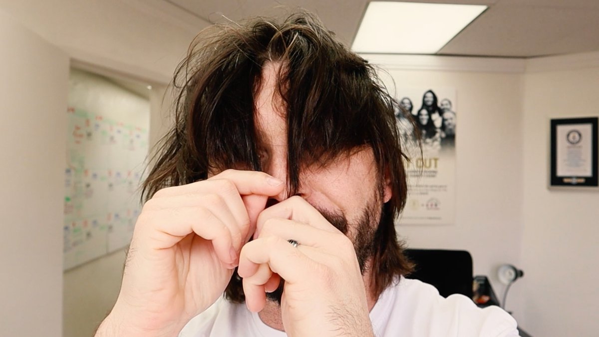 yolonghairs's tweet photo. El Moreno has been guiding us through the #awkwardstage addressing the 4 A.S.R.P.'s (Awkward Stage Resistant Points). Tune in for a refresher in his 1-year hair update video. https://t.co/LOYuY4m21e https://t.co/AbMDltqvwc
