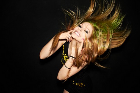 lavigneanos's tweet photo. 'SMILE' music video stills (2011) https://t.co/0vOcgrnV9h