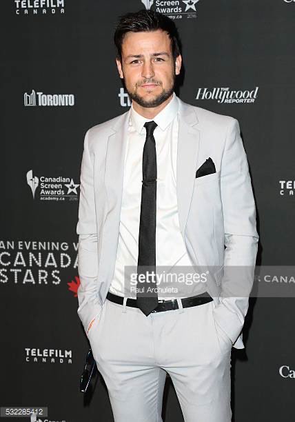 hynesshirtless's tweet photo. @terri_smoot @tyler_hynes Just a little #birthdayrespect... here’s a photo on his birthday in a suit.. we can call it his birthday suit ..🤷♀️ @tyler_hynes #HappyBirthdayTyler #TylerHynesBirthday https://t.co/tqeY0YEiRr
