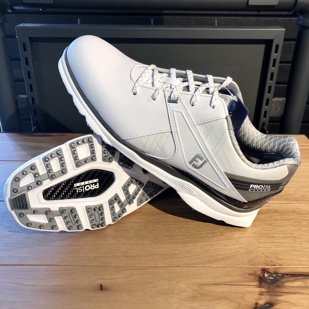 ThousandOaksGC's tweet photo. #WalkingWednesday Maybe a new pair of shoes will keep those feet feeling fresh after walking 9 or 18? Who doesn’t want a new pair of golf shoes for the season?!? The Golf Shop has the latest styles from @adidasGolf &amp; @FootJoy . #CodeChaos #ProSLCarbon #SupportLocalSmallBusiness https://t.co/s9he98yPiZ