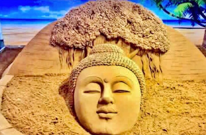 sudarsansand's tweet photo. Greetings to all on the auspicious occasion of #BuddhaPurnima . One of my SandArt of lord #Buddha https://t.co/9li2Yy2CWv