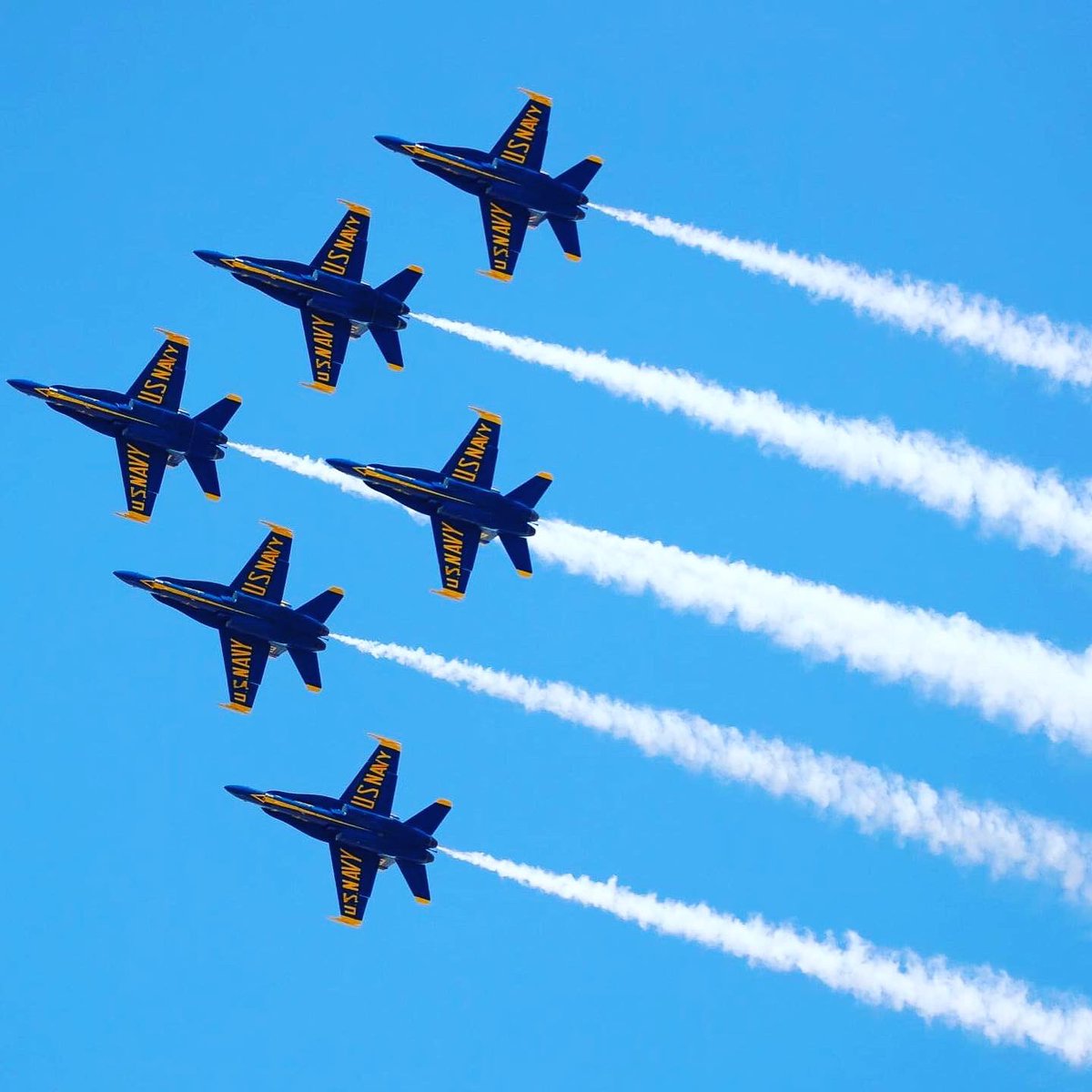 melodiey's tweet photo. #BlueAngels #NursesDay2020 #Dallasnursepractitioner  #ThankYouNurses https://t.co/i94KvGXI07