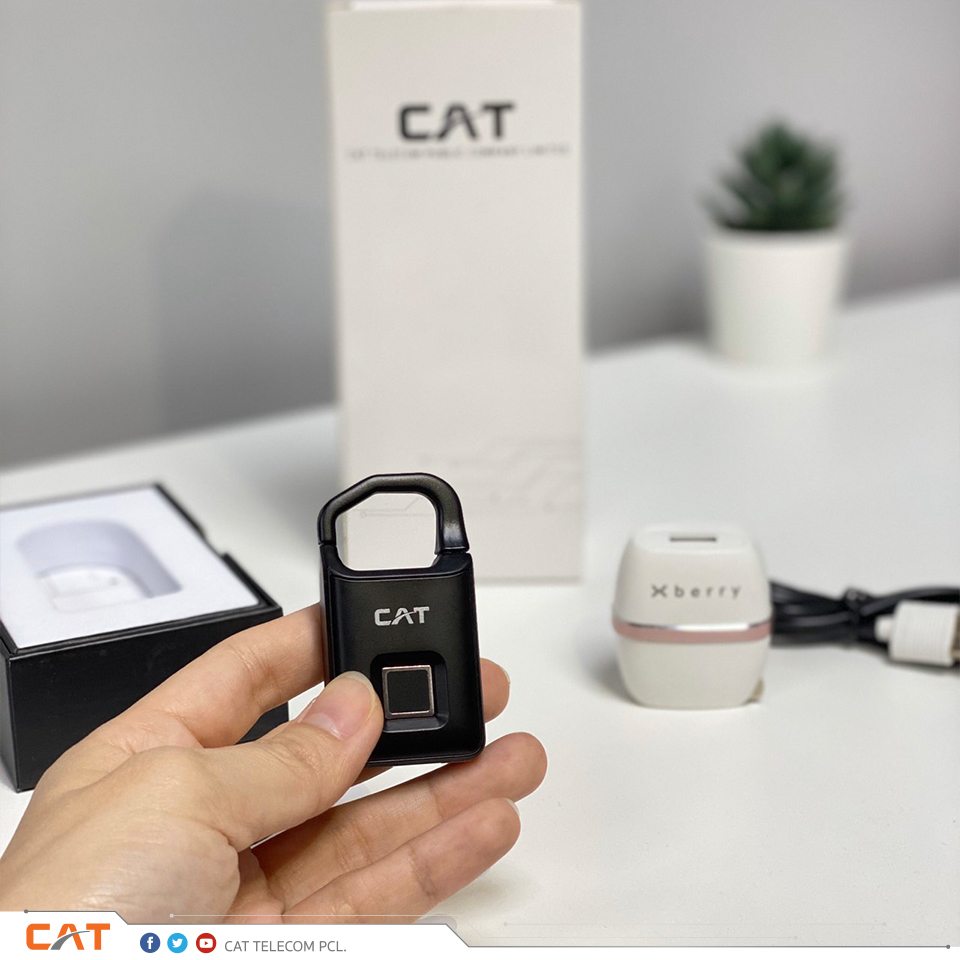 CAT_PRnews's tweet photo. CAT ฉลองต้อนรับ 5G แจกใหญ่ แจกจริงแบบปังๆ🎊 

✨ #สุ่มแจก ✨
📍ลำโพงฝังเพชรวิบวับ Swarovski 2 รางวัล 
📍กุญแจสแกนลายนิ้วมือสุดล้ำ 3 รางวัล

กติกาง่ายๆ แค่ รี+ฟอล
ประกาศผล 15 พ.ค. 63 นี้ อย่ารีรอ รีบรีและกดฟอลด่วน!! 

#CATหมื่นแตกแจกแน่ #แจกฟรีไม่รีได้ไง #แจกฟรี #CATTELECOMPCL https://t.co/cCWSi5OnW2
