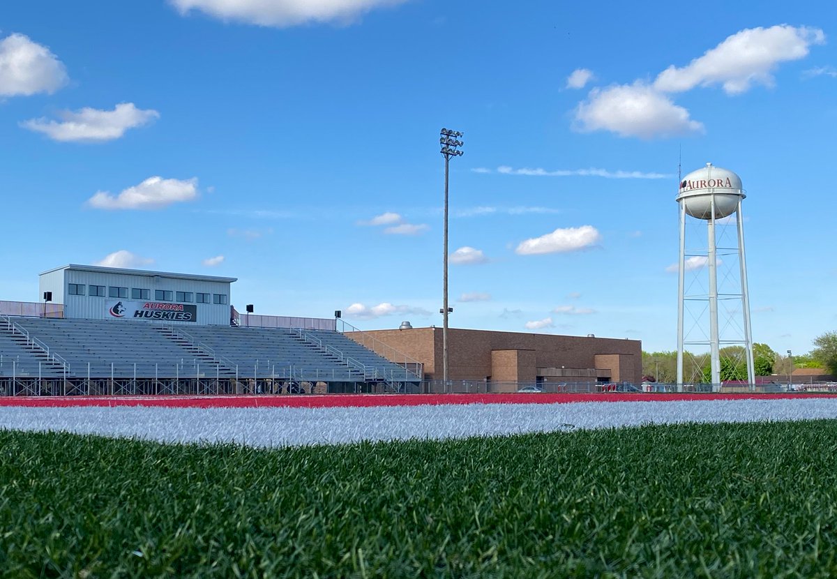 JessGallagher77's tweet image. Maybe had to liven up my walk on the track by also walking the yard lines &amp;amp; hash marks on the FB field.
@AuroraMiddlePE