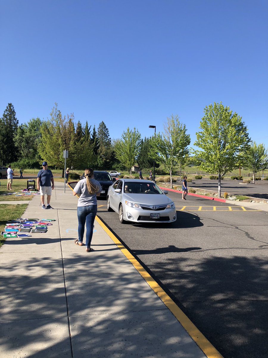 Eagle Point Middle School tweet media