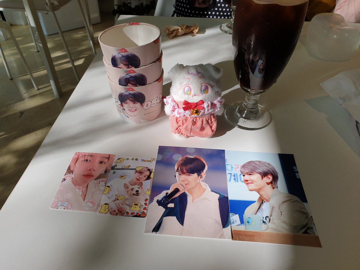 shiroiren85's tweet photo. #백현으로_물들다
같은날 다른 매장도 방문!!🥰
역시나 친구들 덕에 갈수있었던ㅋㅋ
매장 곳곳에 다 백현이가 있어서 넘 행복했다!!🥳 https://t.co/hURUzjqh68