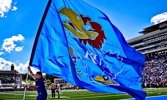 redwoodscooter's tweet image. 🔴🔵 #RockChalk Babayyyyyy‼️‼️ #LesDoThis #WeDoHardThings 😤 #GetTheWheatReady 🌾 
#TheJayhawksAreComing 👀