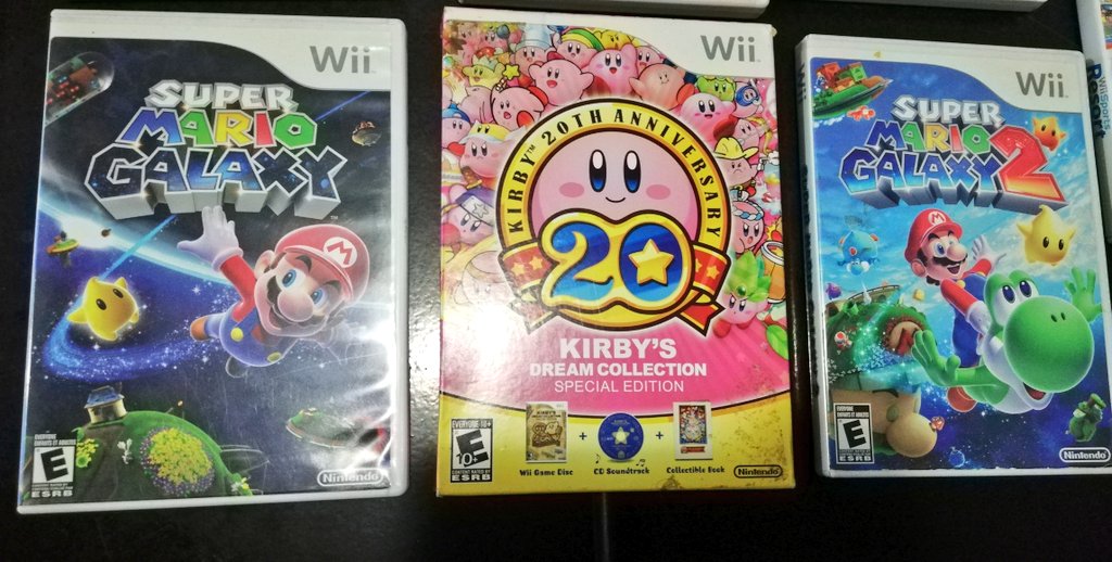 GuillermoVVidal's tweet photo. Seguimos en las #videogames #retronights ahora le tocó al #Nintendo #Wii #Zelda #Mario #Galaxy #residentevil4 #Metroid #Kirby #gamer #RetroGaming #retrogames #loveislove https://t.co/V6o0FWdo7T
