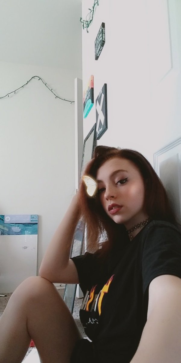 GSavages2's tweet photo. Let me just enlighten you. No one is perfect. So stop comparing yourself to other girls on Instagram an tick tock. Go find something that makes you patient and I promise. You'll love yourself more when you got a smile on your face. https://t.co/wR1SAQzgVa