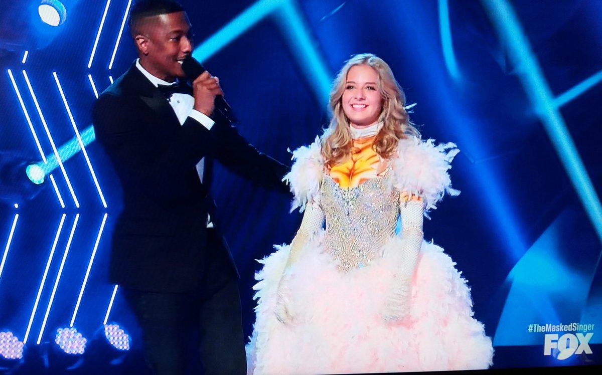 HollywoodJunket's tweet image. Nick Cannon &amp;amp; @jackieevancho reunited tonight on #TheMaskedSingerfox !! #agt @MaskedSingerFOX #KittyMask