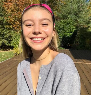 chvnfrds's tweet photo. just found out she’s 21 and i don’t know how to process this information https://t.co/lkpXepPkvI