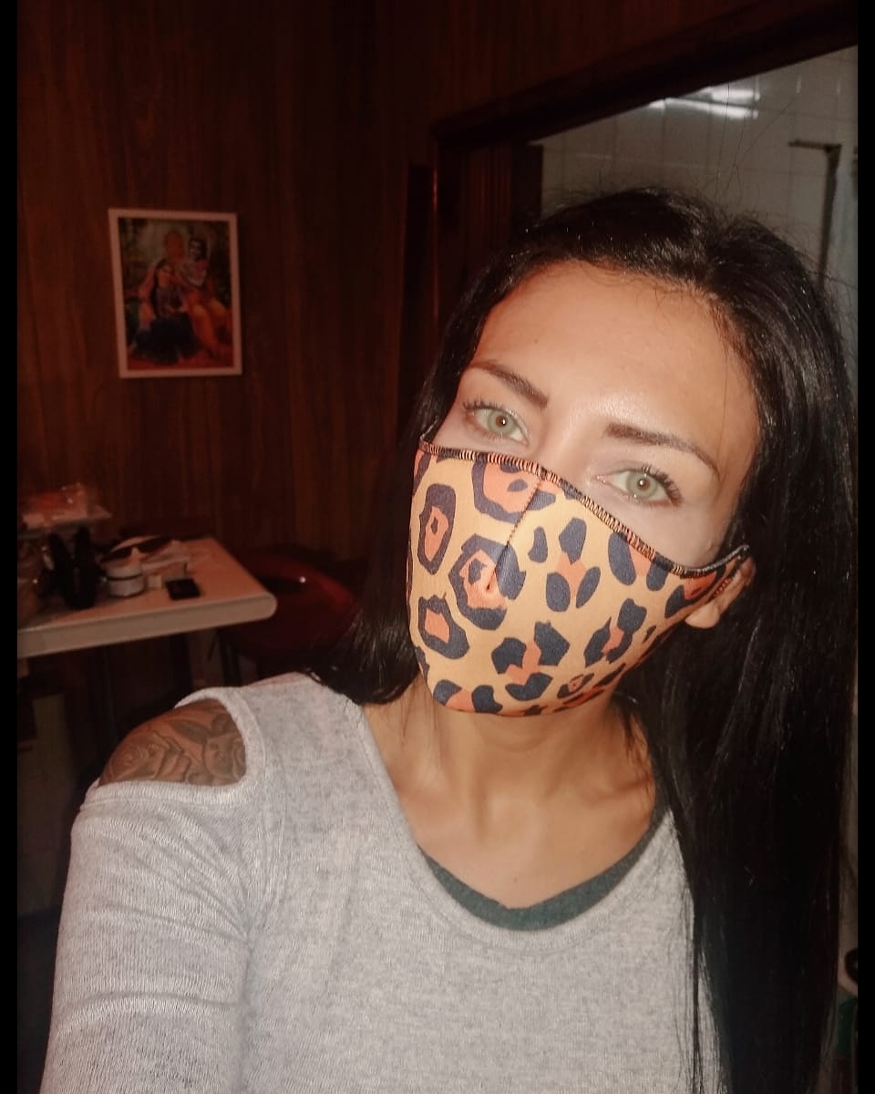 pinela_chau's tweet photo. TODA LA ONDA EN ESTE TAPABOCAS PINELESCO DE DISEÑO! ELEGÍ VOS EL MOTIVO QUE MÁS TE GUSTE PARA EL TUYO! Tenemos stock con entrega inmediata y un catálogo para elegir!
#Barbijos #Tapabocas #TapabocasDeDiseño #NosCuidamosEntreTodos #Coolhunting #ClientasReales #ChauPinela #Diseño https://t.co/9ZvAVO4glg