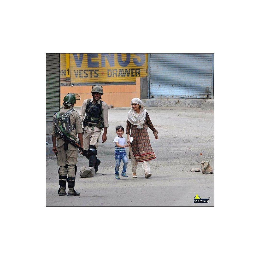 Bharatbhakt18's tweet photo. These pictures cannot win Pulitzer award but can win our hearts ❤.
#HizbulWipedOut
#PulitzerScam https://t.co/9miglT6rXN